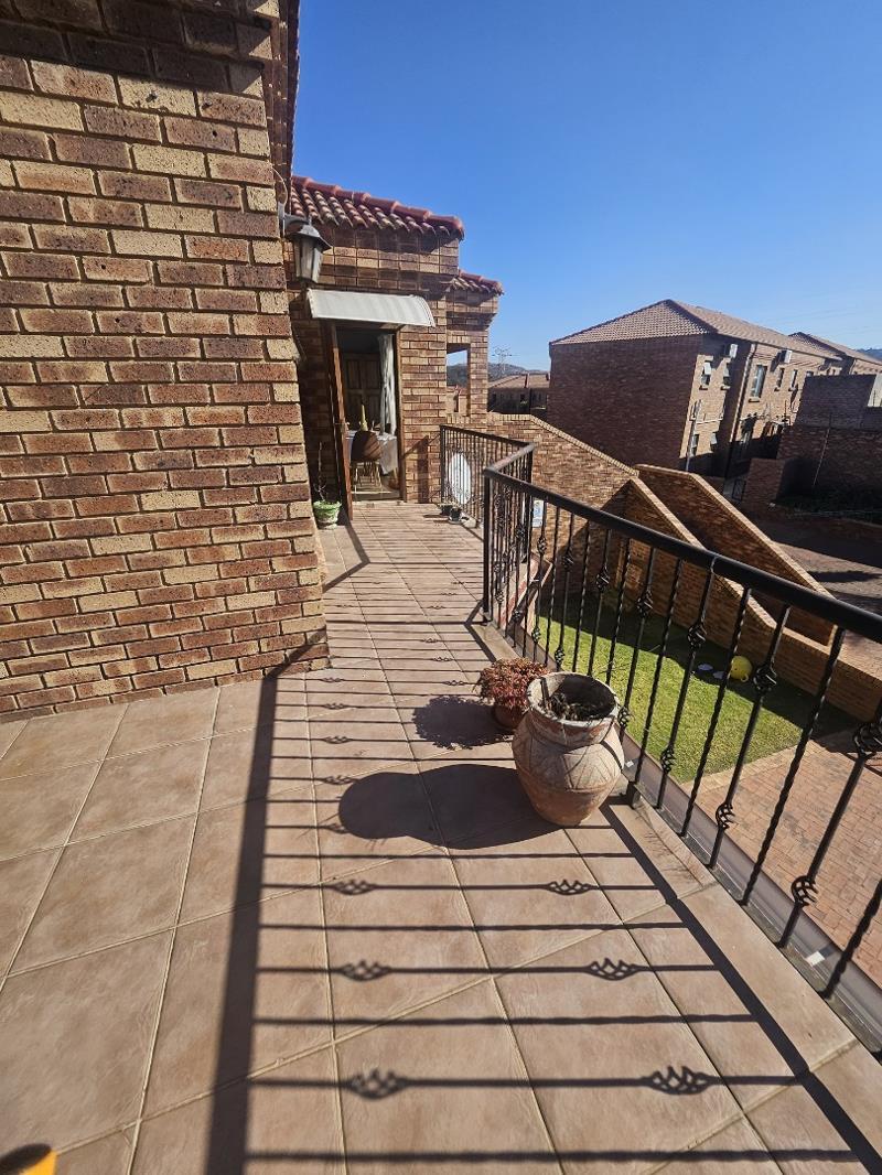 2 Bedroom Townhouse in Liefde en Vrede