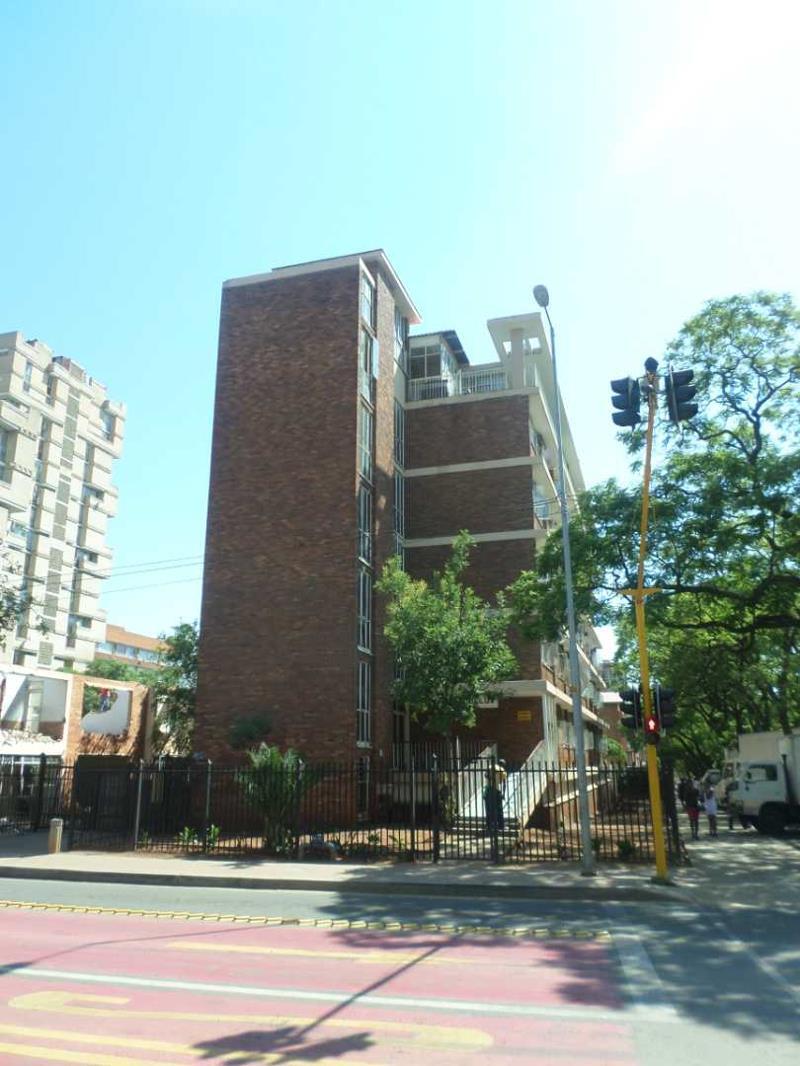 2 Bedroom Apartment in Sunnyside