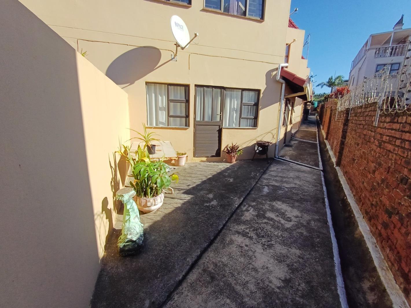 1 Bedroom Apartment in Uvongo