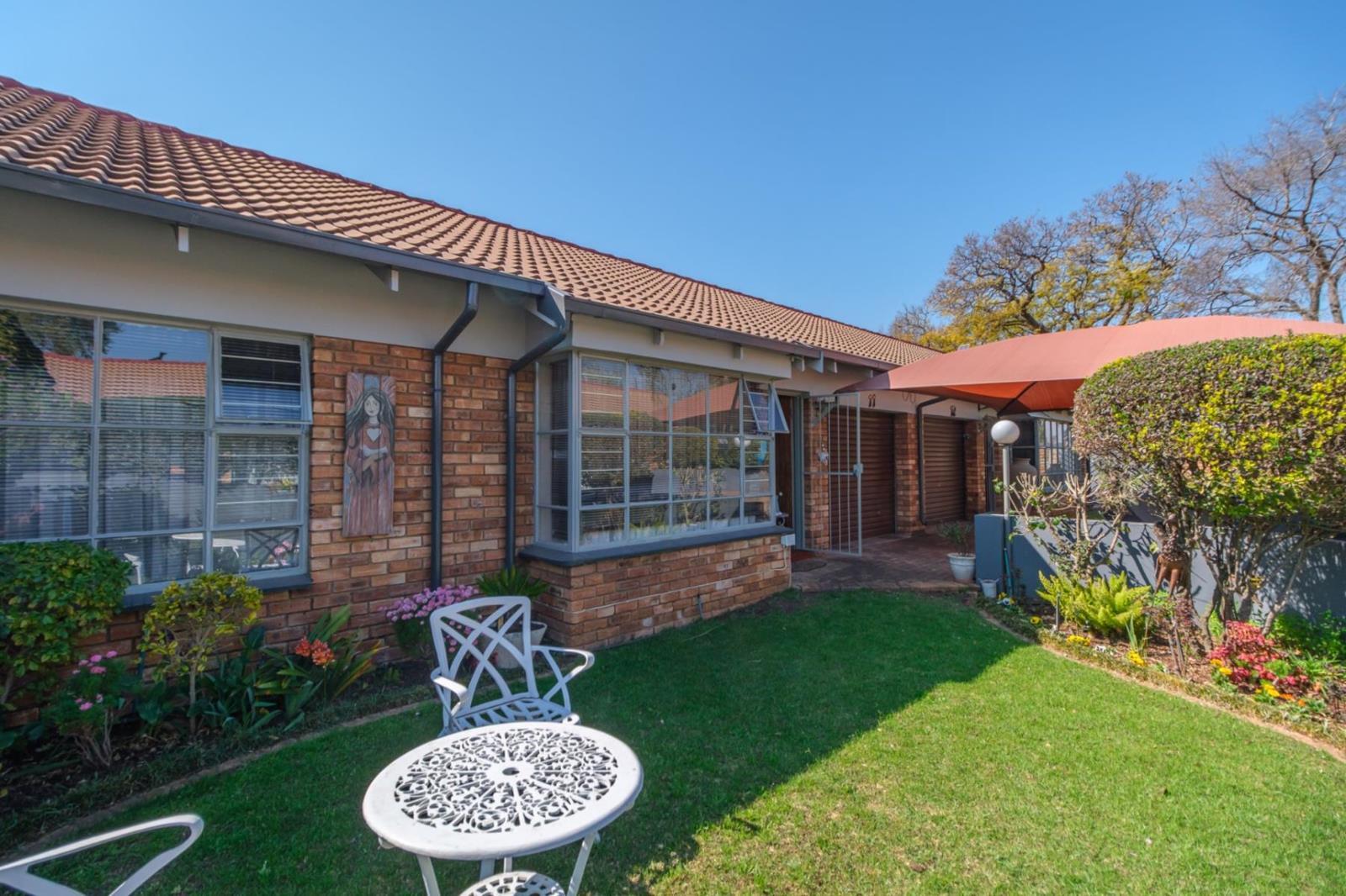 2 Bedroom Townhouse in Krugersdorp North