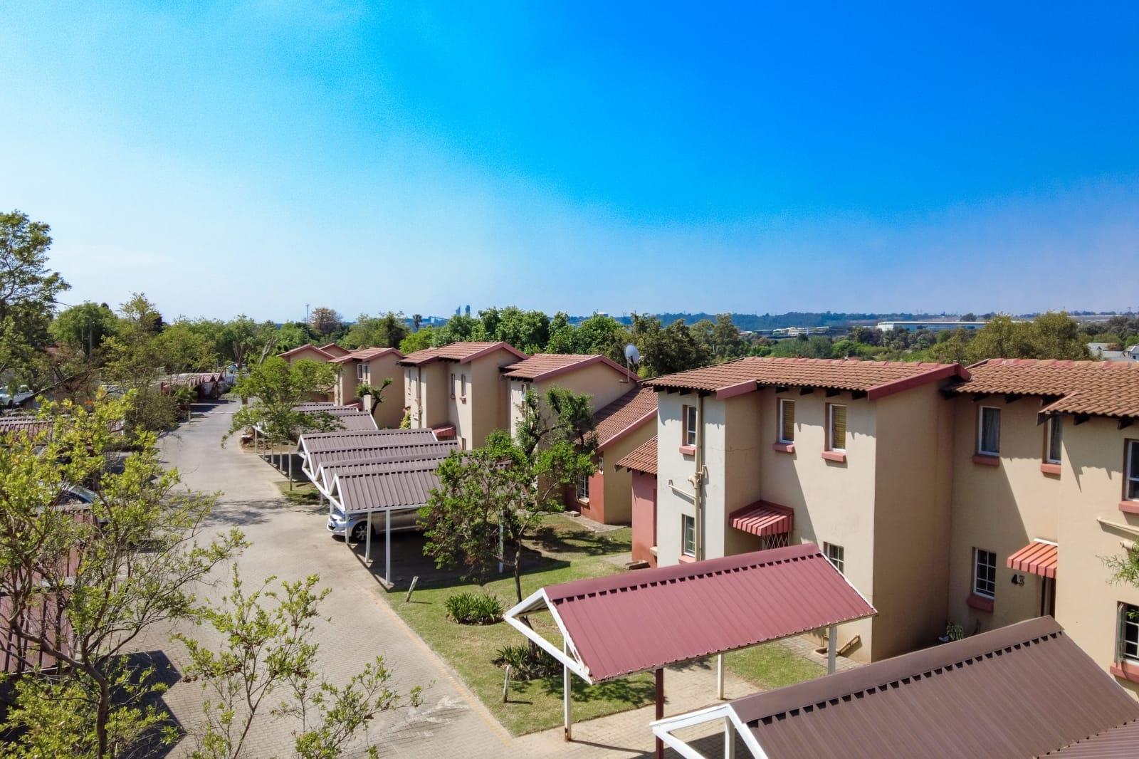 3 Bedroom Duplex in Illiondale