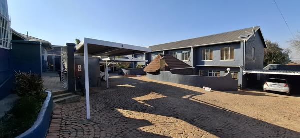 2 Bedroom Townhouse in Primrose Hill