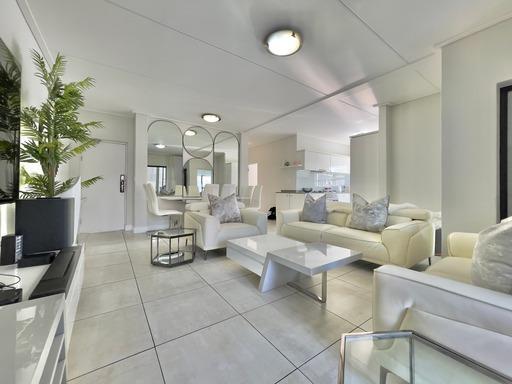 3 Bedroom Apartment in Waterfall