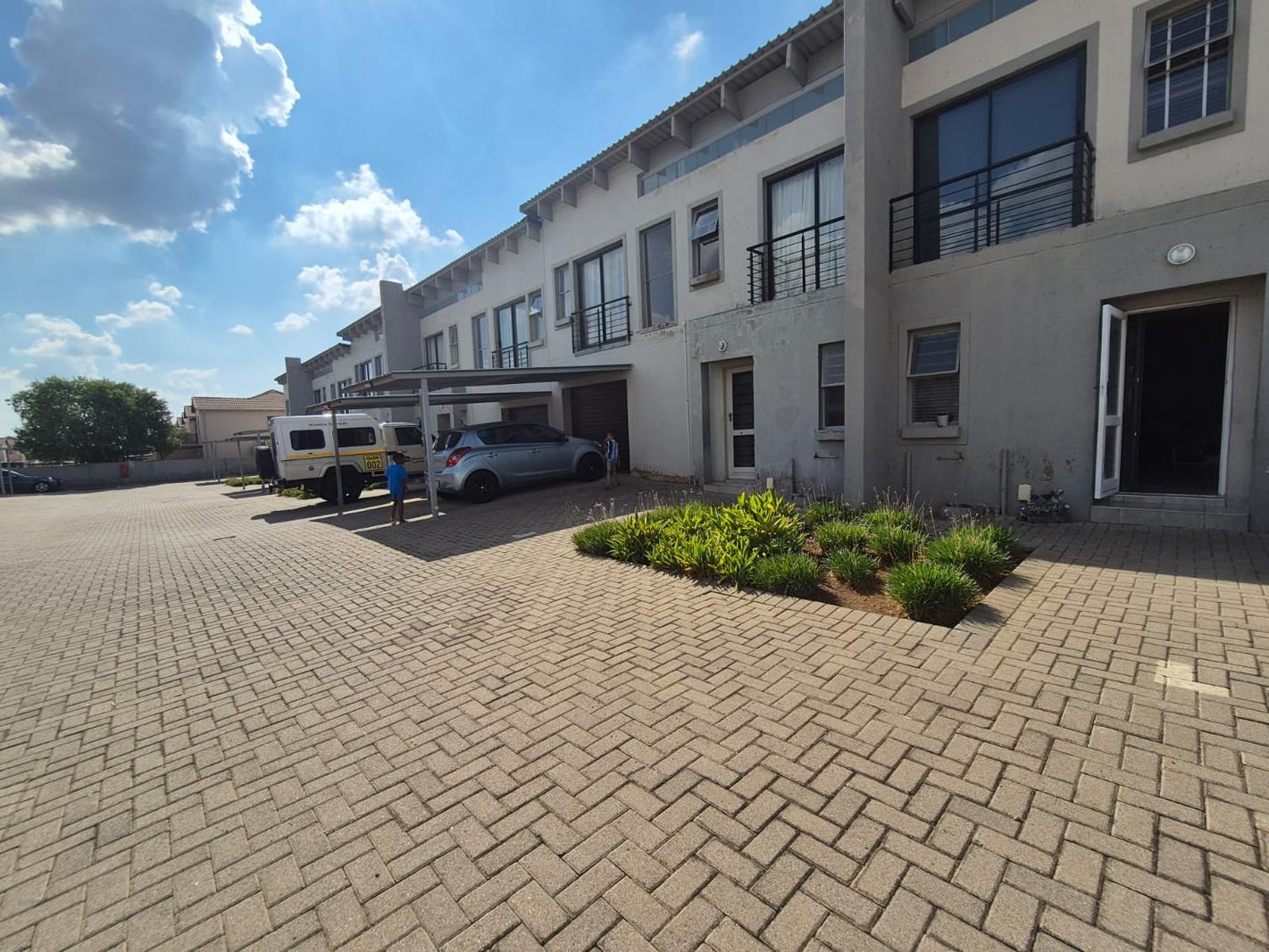 3 Bedroom Duplex in Albertsdal