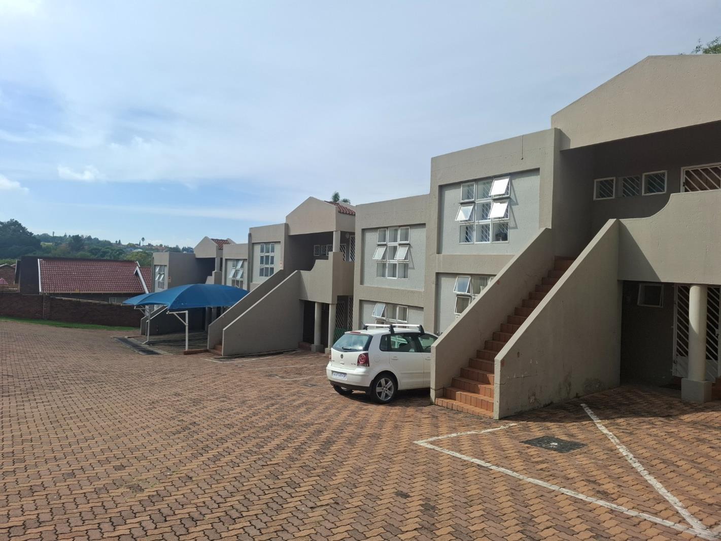 3 Bedroom Townhouse in Oakdene