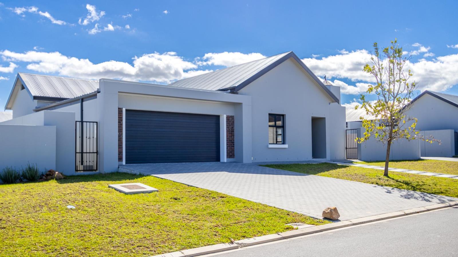 4 Bedroom House in Paarl