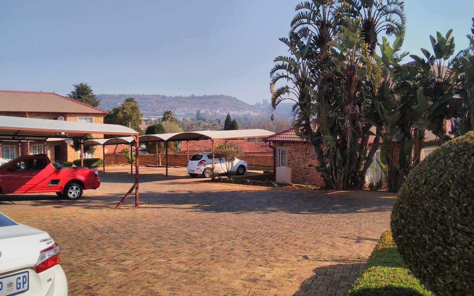 2 Bedroom Townhouse in Strubens Valley