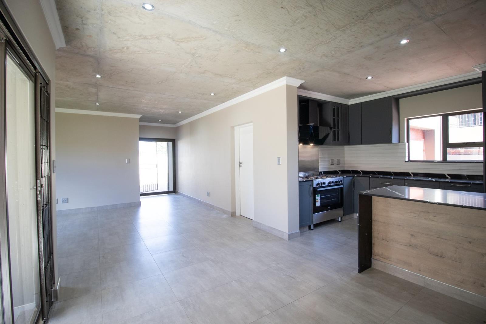 5 Bedroom House in Comet