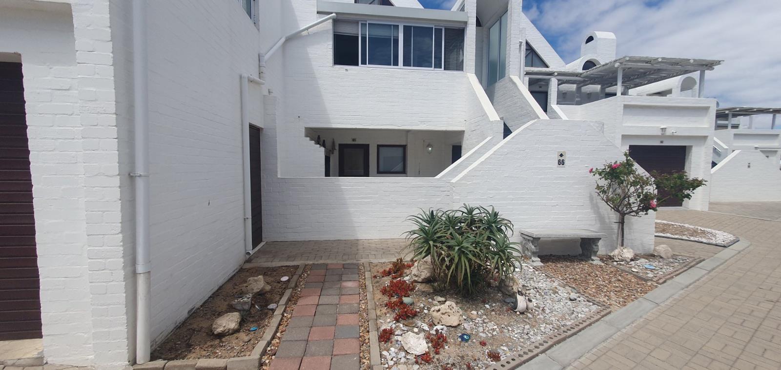 2 Bedroom Apartment in Dwarskersbos