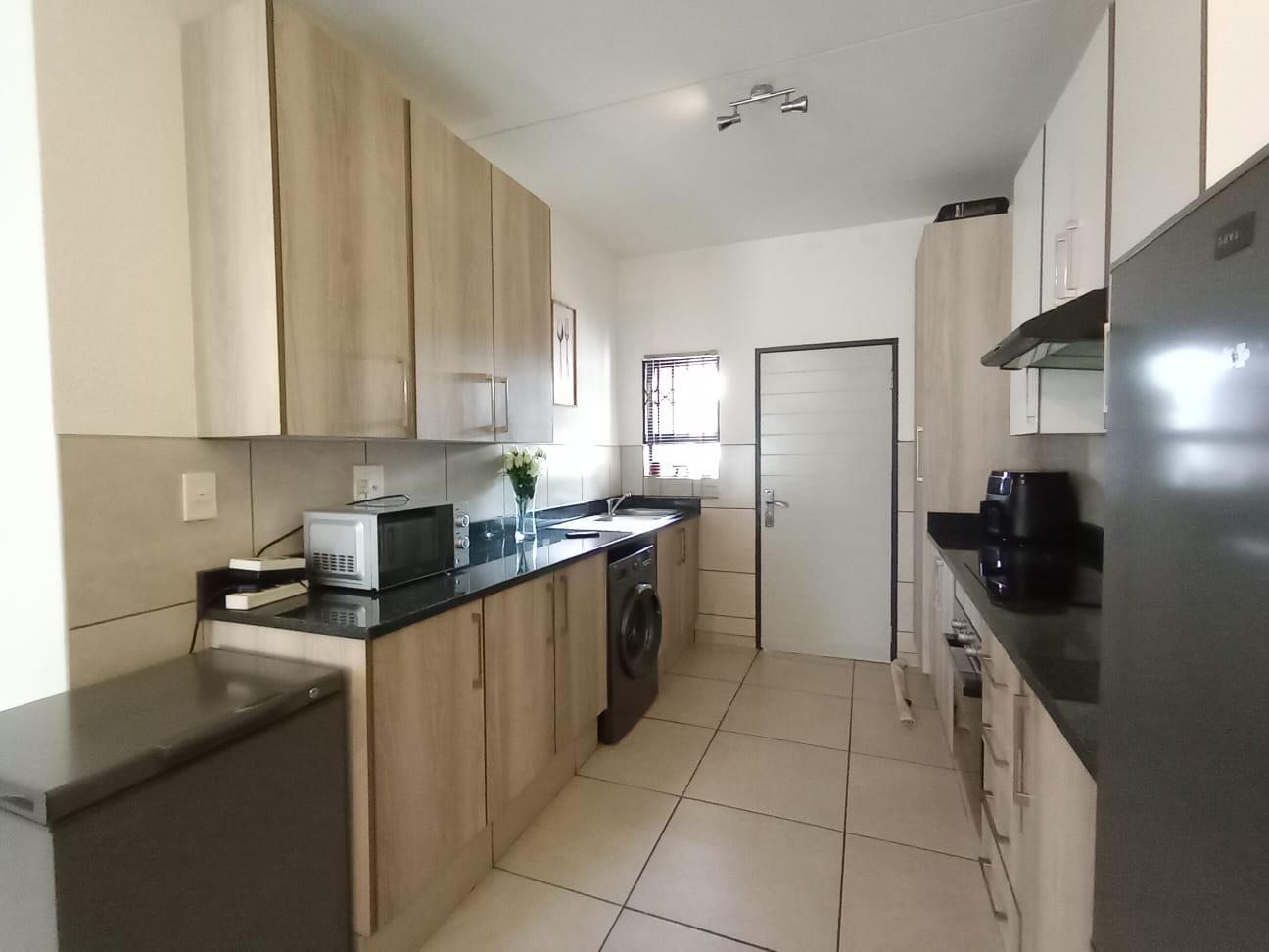 3 Bedroom Apartment in Ravenswood