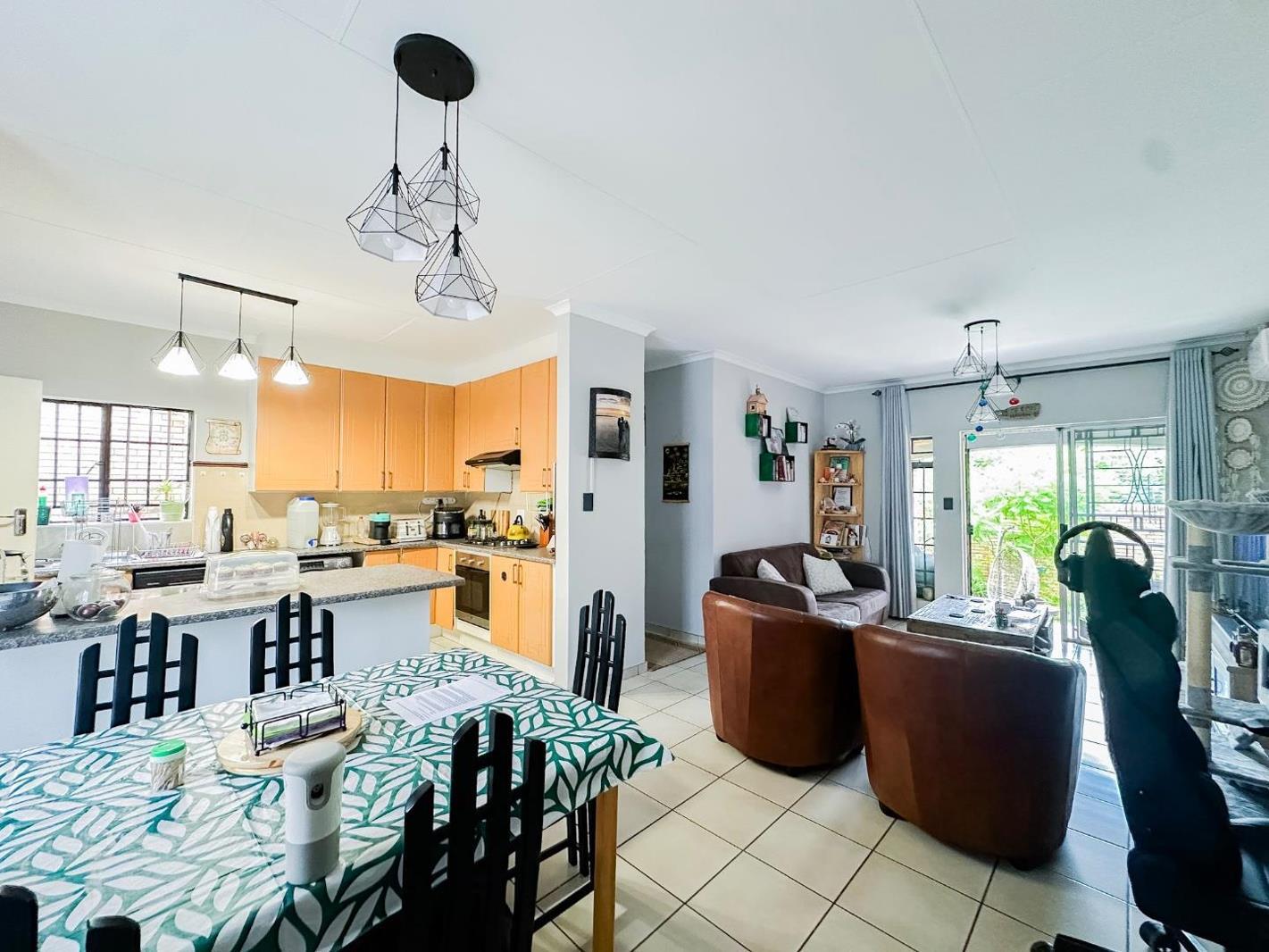 2 Bedroom Townhouse in Equestria