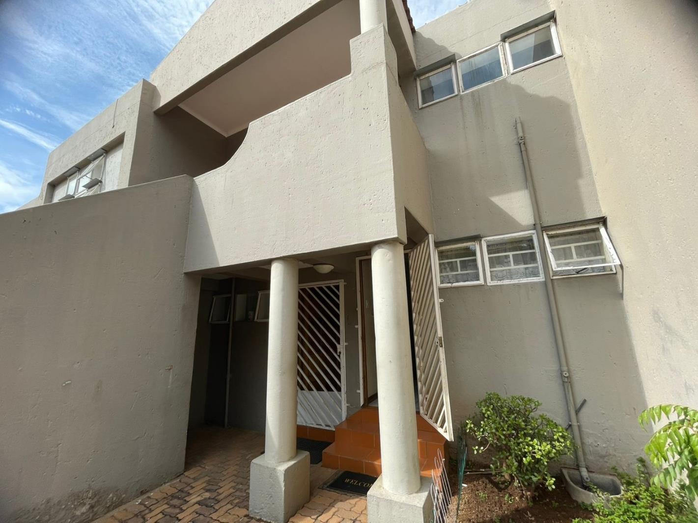 3 Bedroom Townhouse in Oakdene