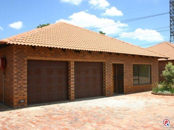 2 Bedroom Cluster in Simmerfield