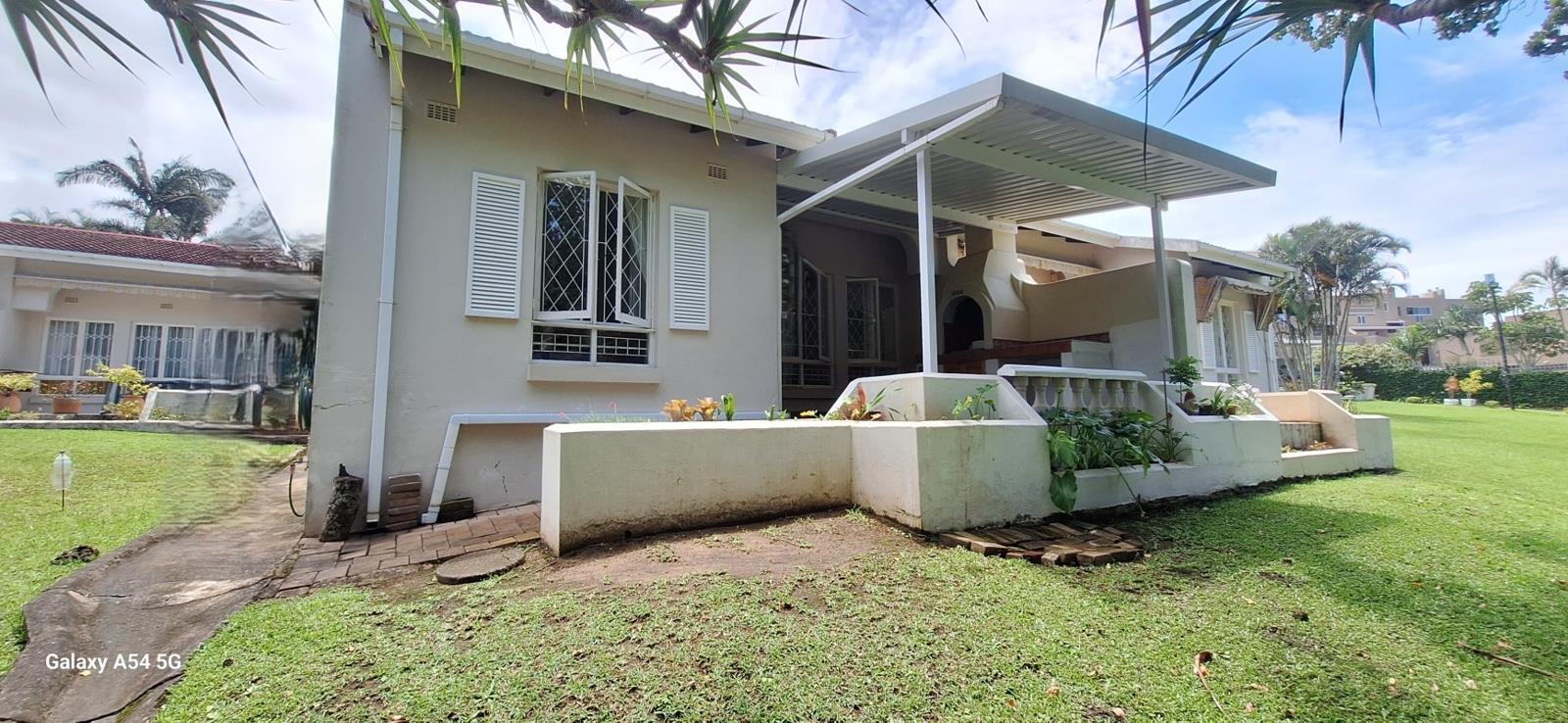 2 Bedroom Townhouse in Uvongo