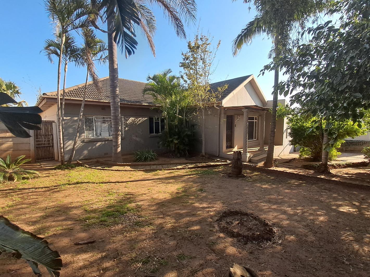 4 Bedroom House in Van Riebeeck Heights
