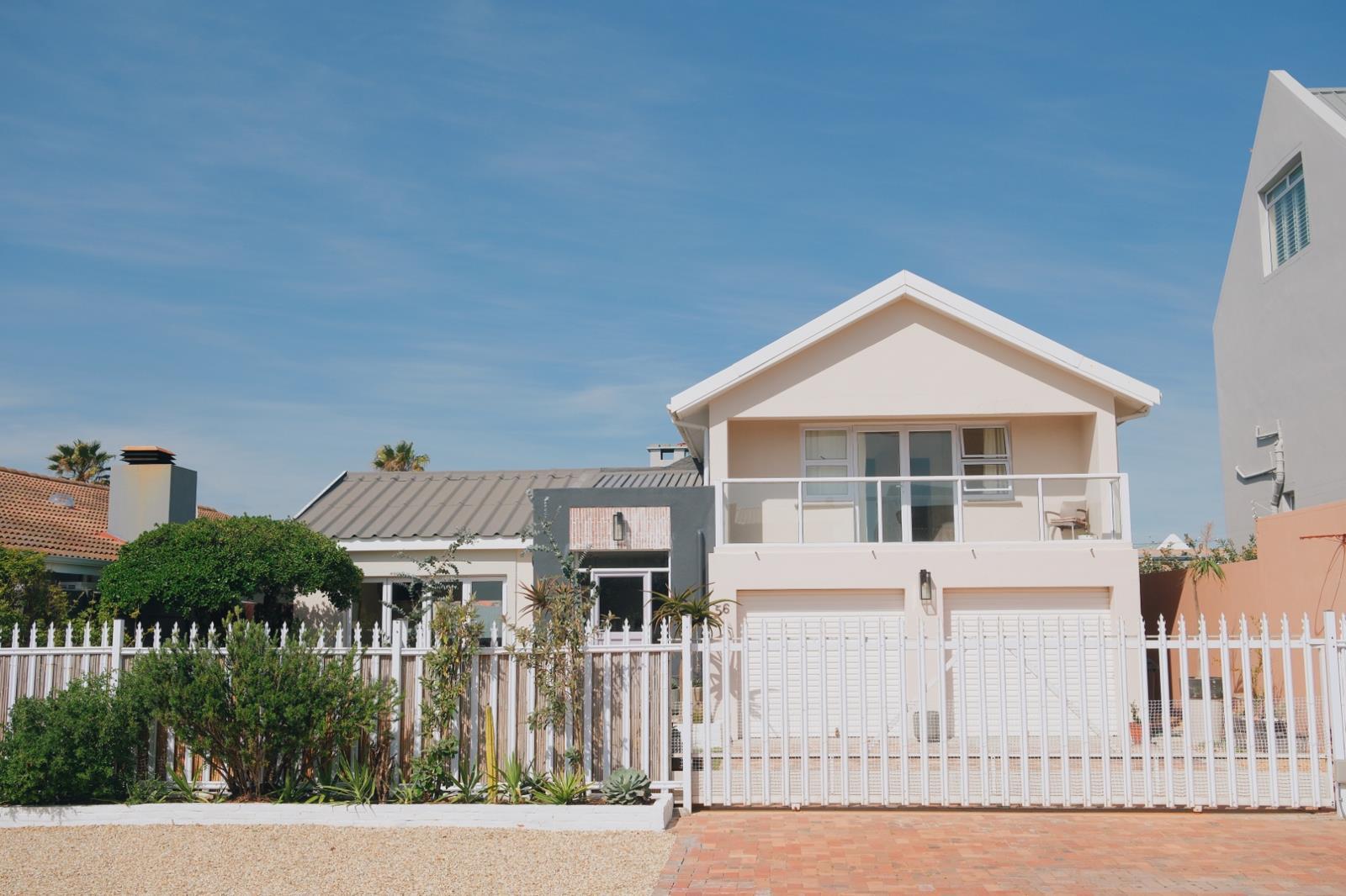 4 Bedroom House in Melkbosstrand