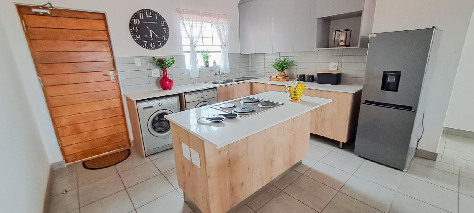 2 Bedroom Apartment in Glen Marais