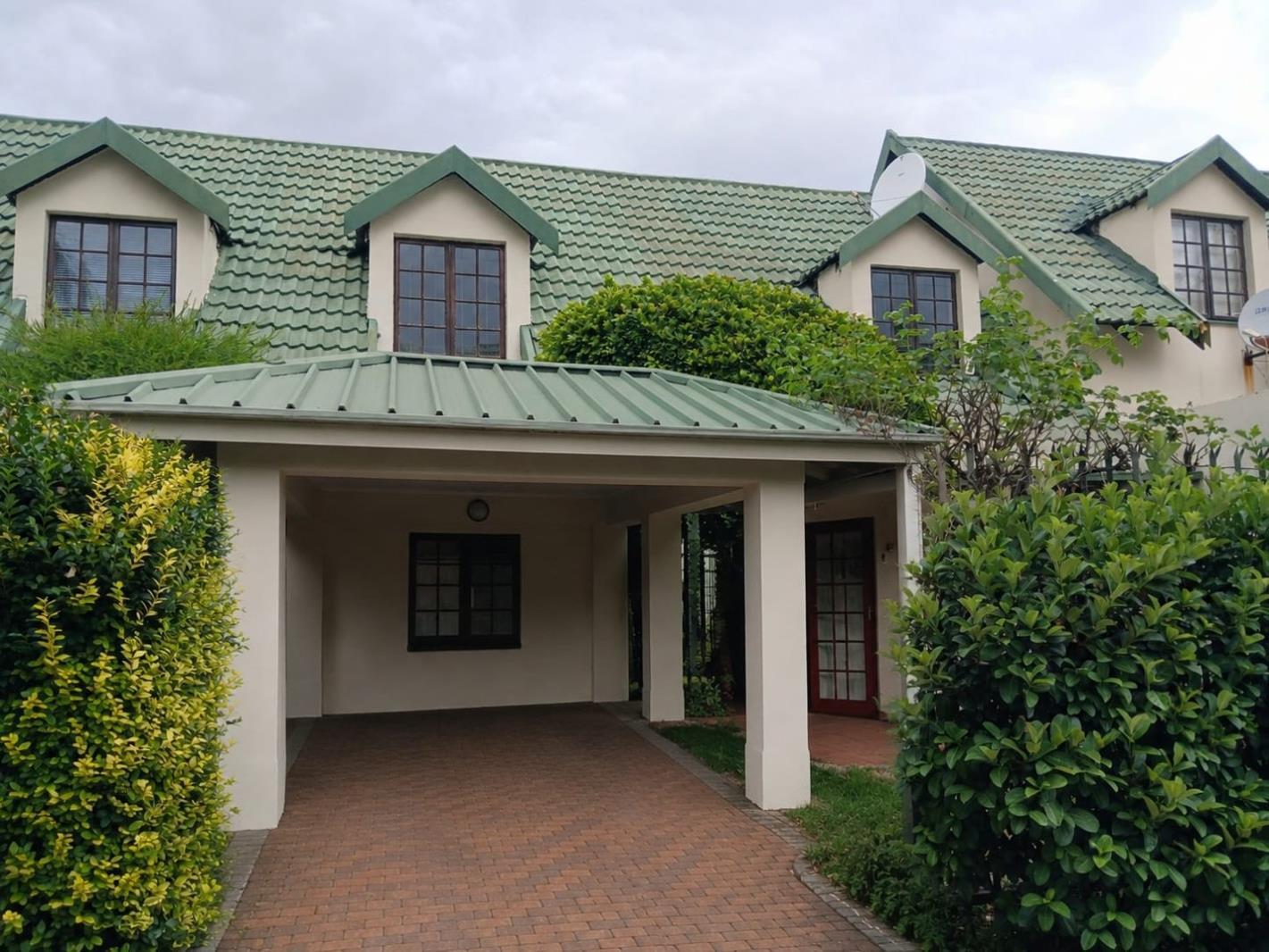 2 Bedroom Townhouse in Halfway Gardens