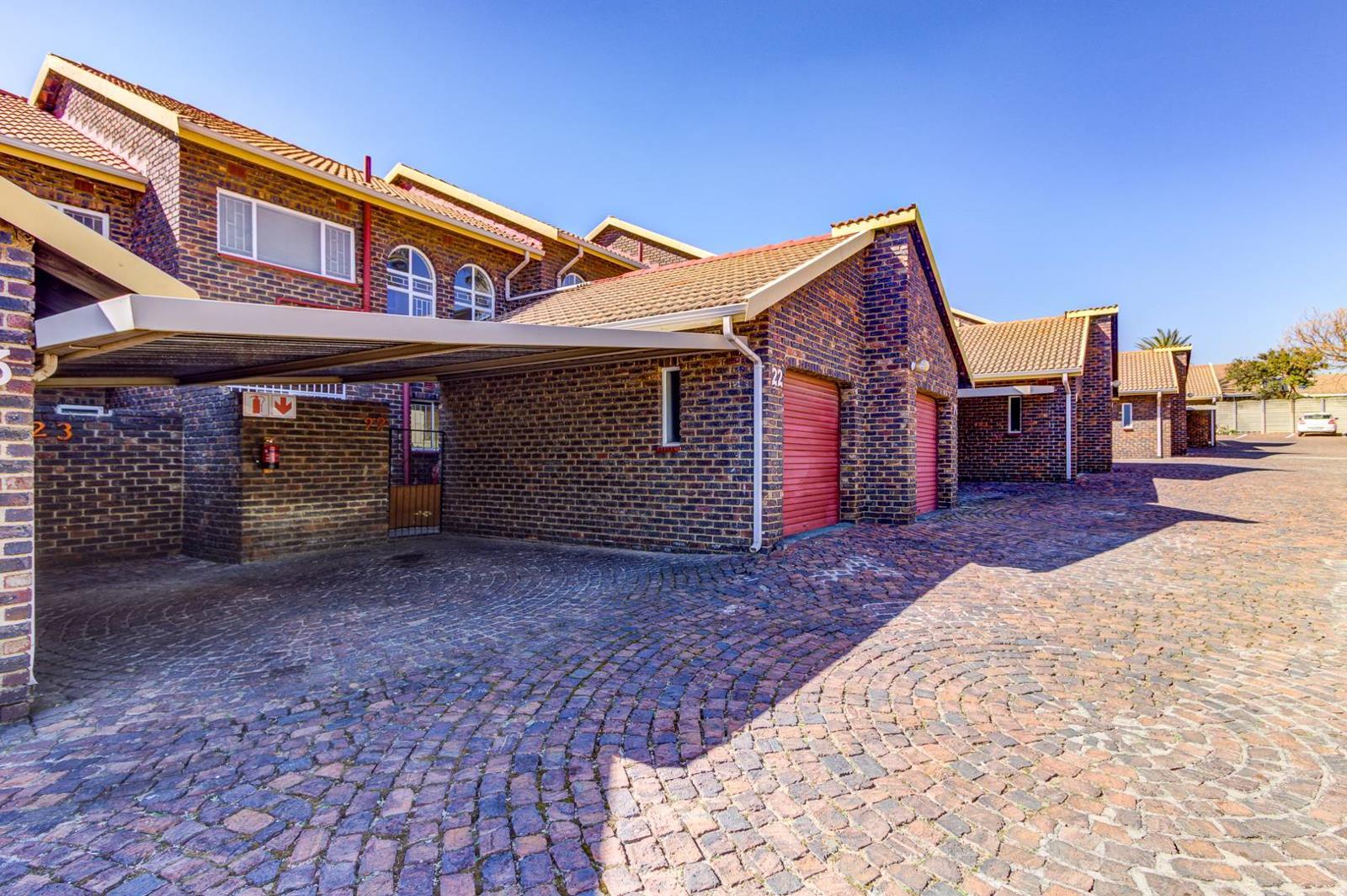 2 Bedroom Townhouse in Norkem Park