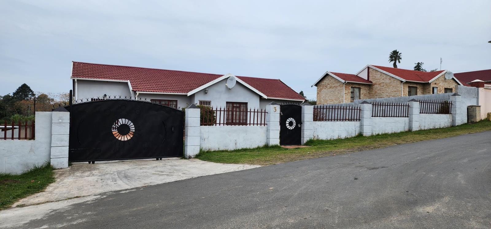 4 Bedroom House in King Williams Town (Qonce) Central