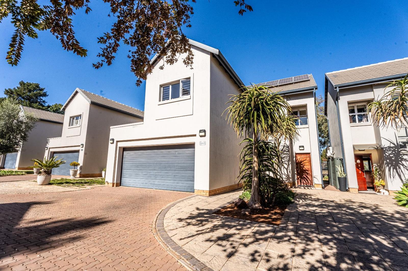 3 Bedroom Townhouse in Moreleta Park