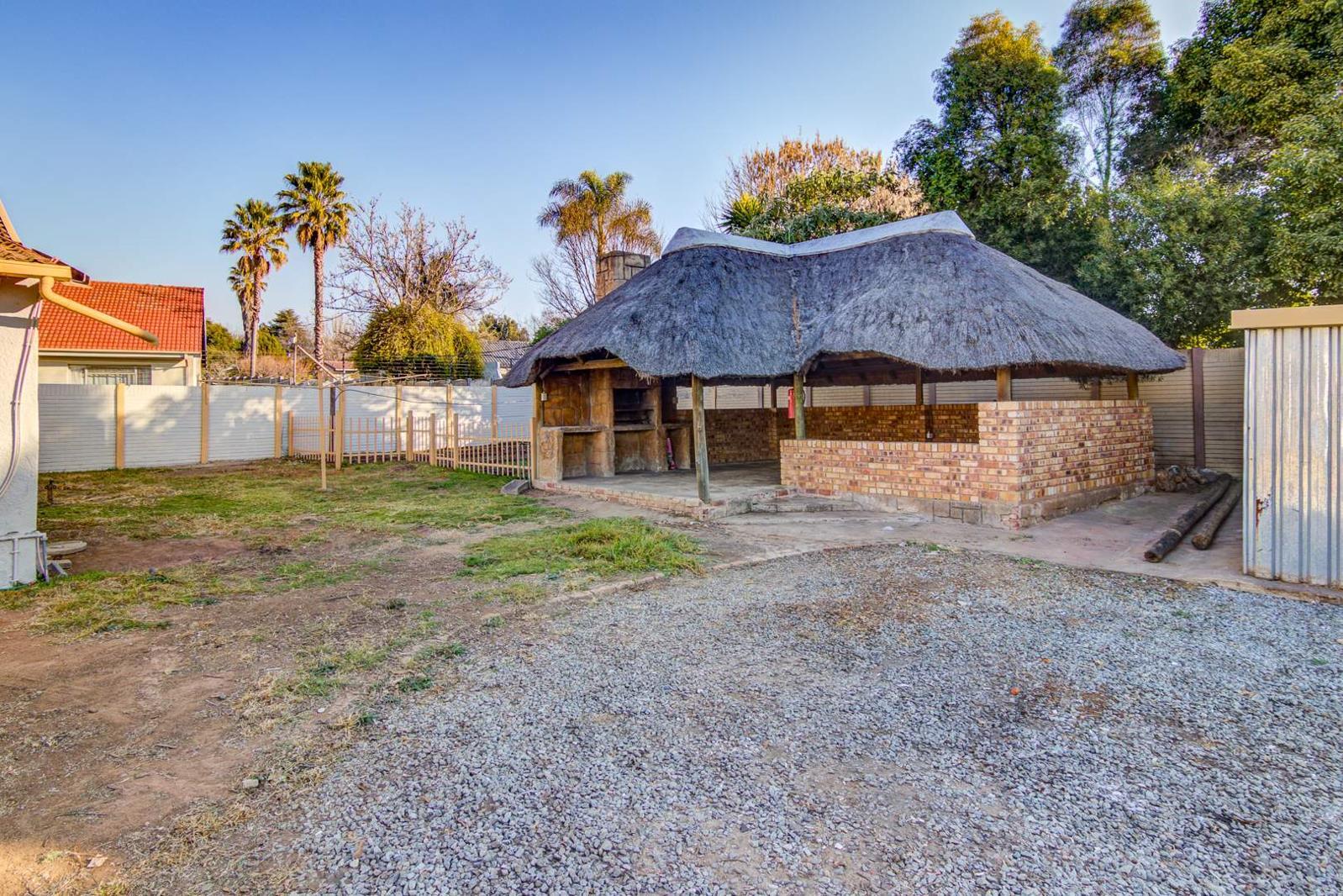 4 Bedroom House in Glen Marais