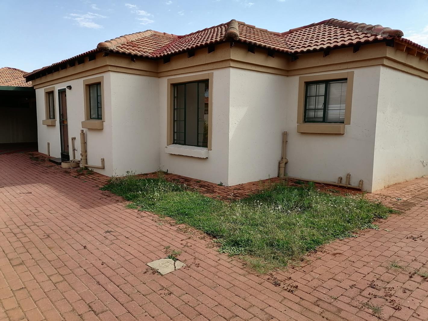 2 Bedroom House in Hesteapark