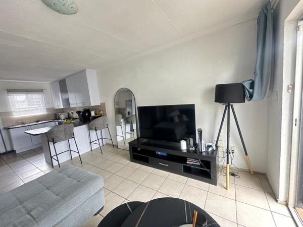 2 Bedroom Townhouse in Heuwelsig Estate