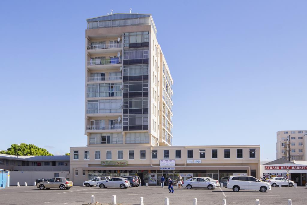 2 Bedroom Apartment in Strand Central