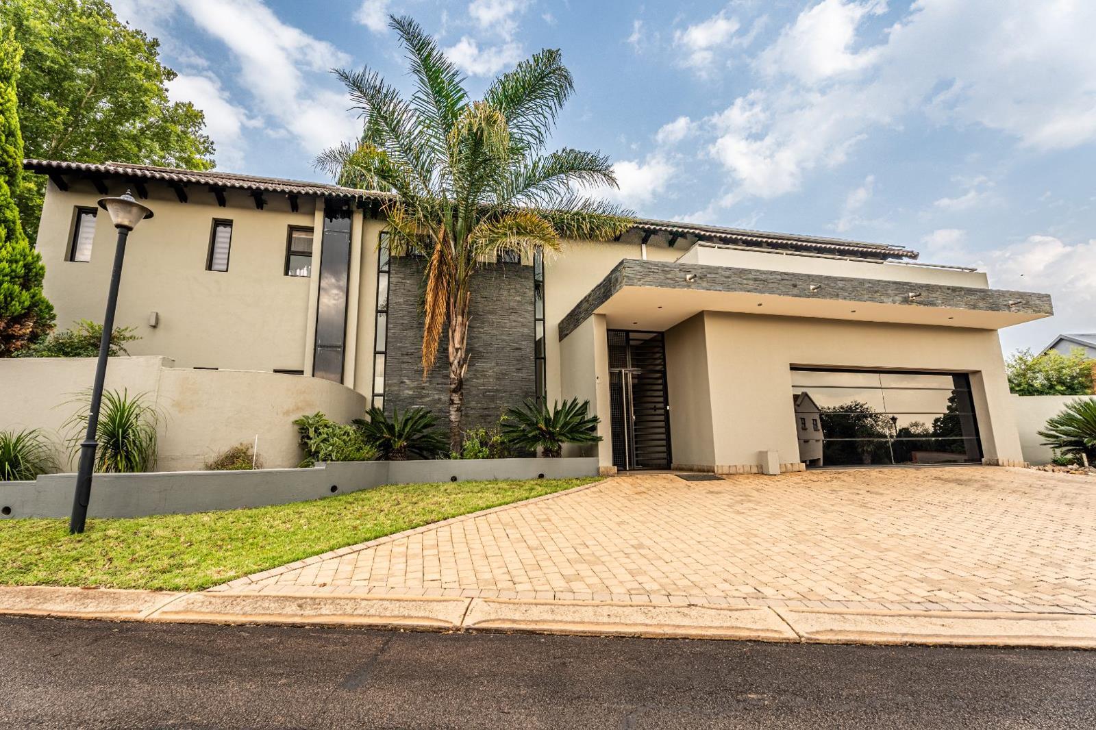 4 Bedroom House in Zwartkop Golf Estate