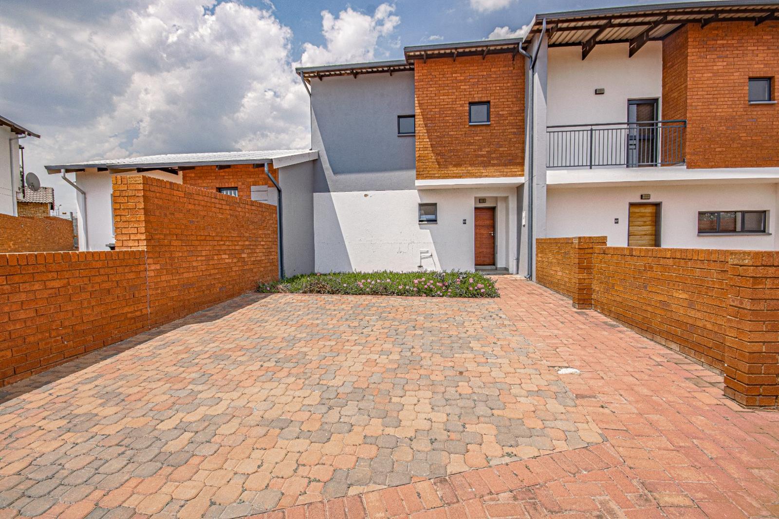 2 Bedroom Duplex in Parkdene