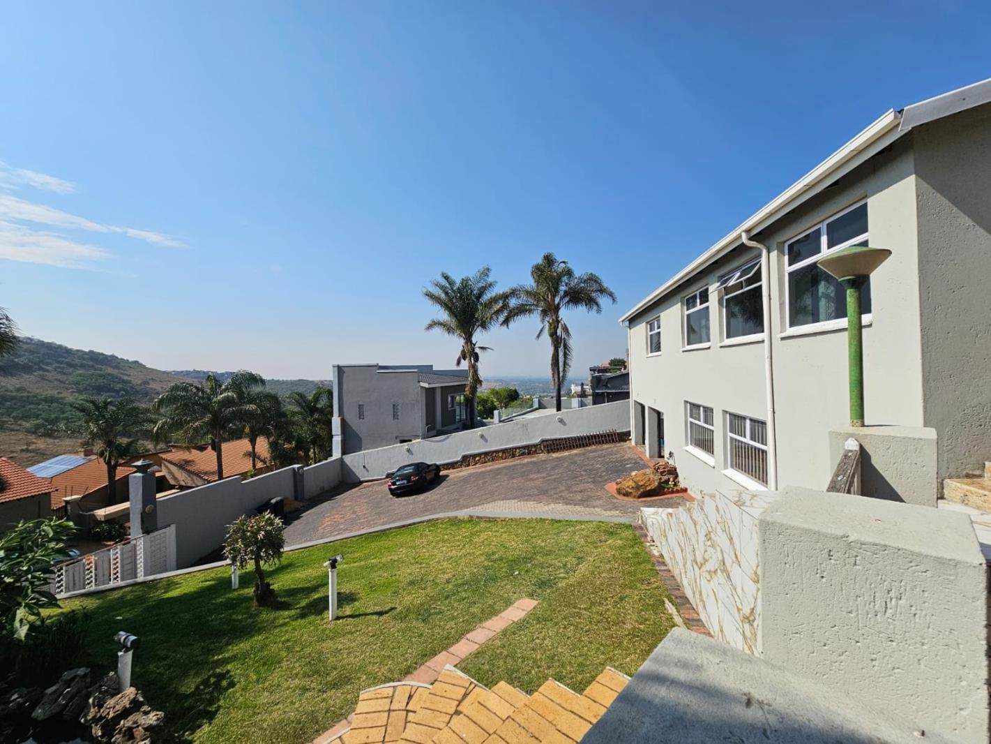 5 Bedroom House in Bassonia
