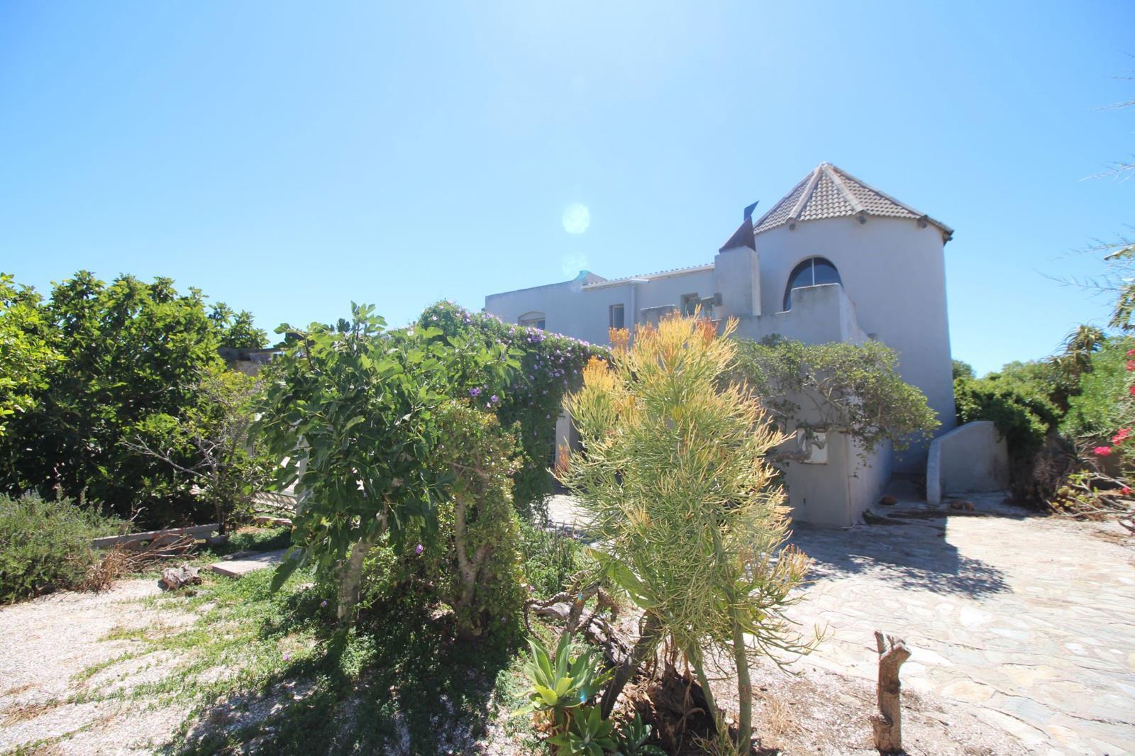 4 Bedroom House in Dwarskersbos