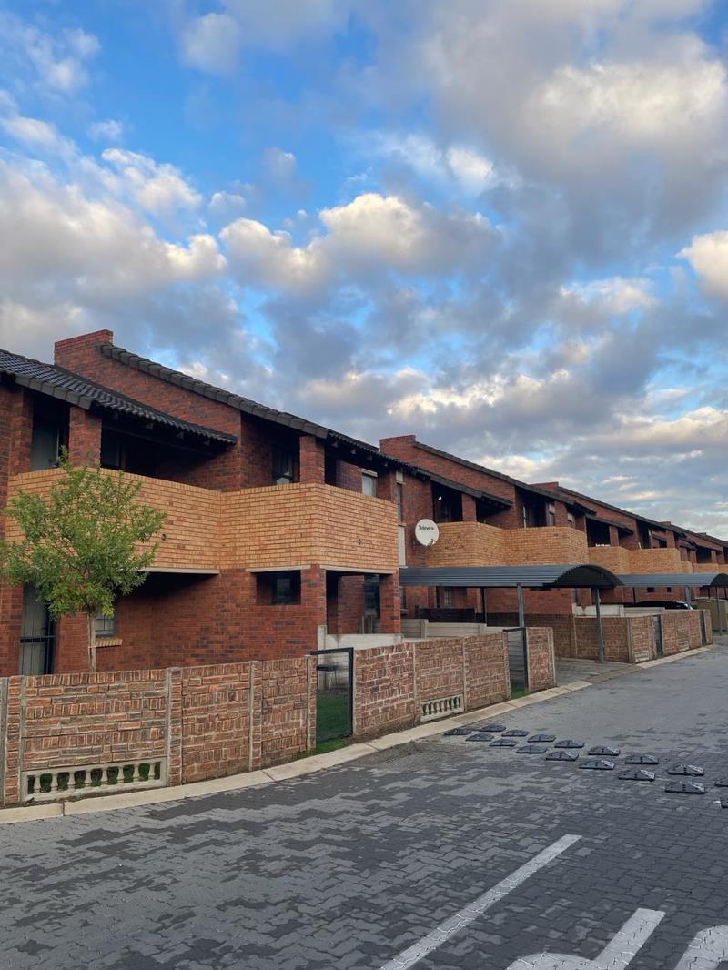 2 Bedroom Apartment in Olifantsvlei