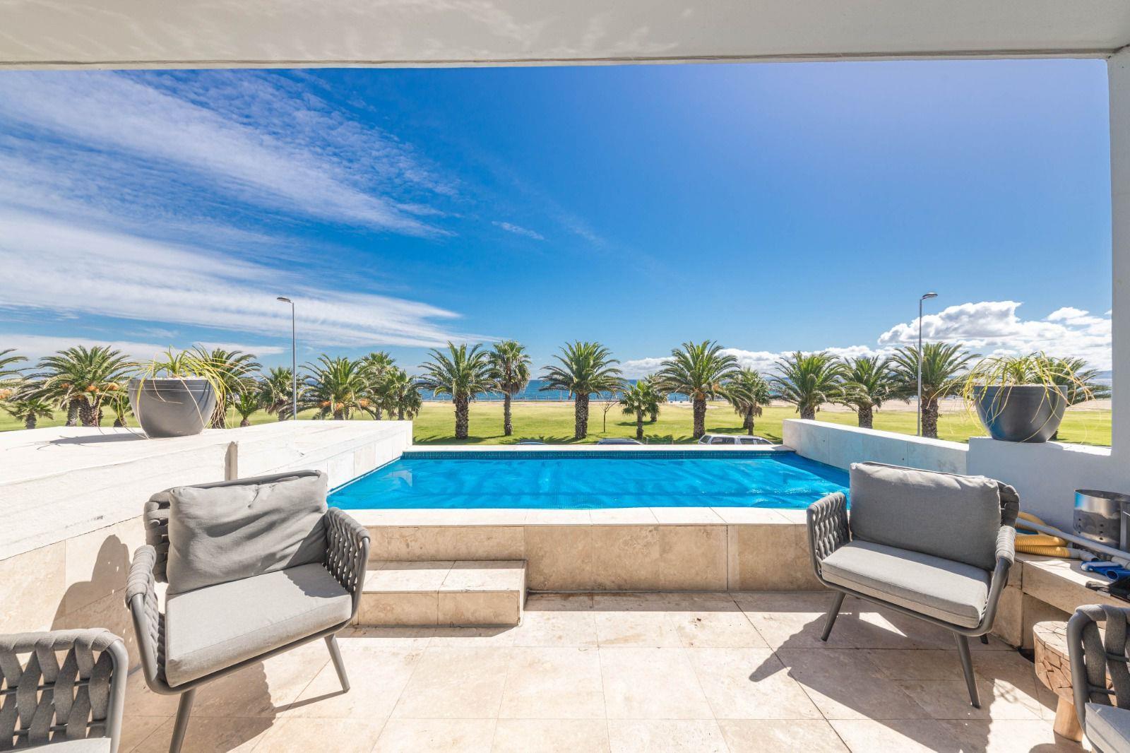 4 Bedroom House in Mouille Point