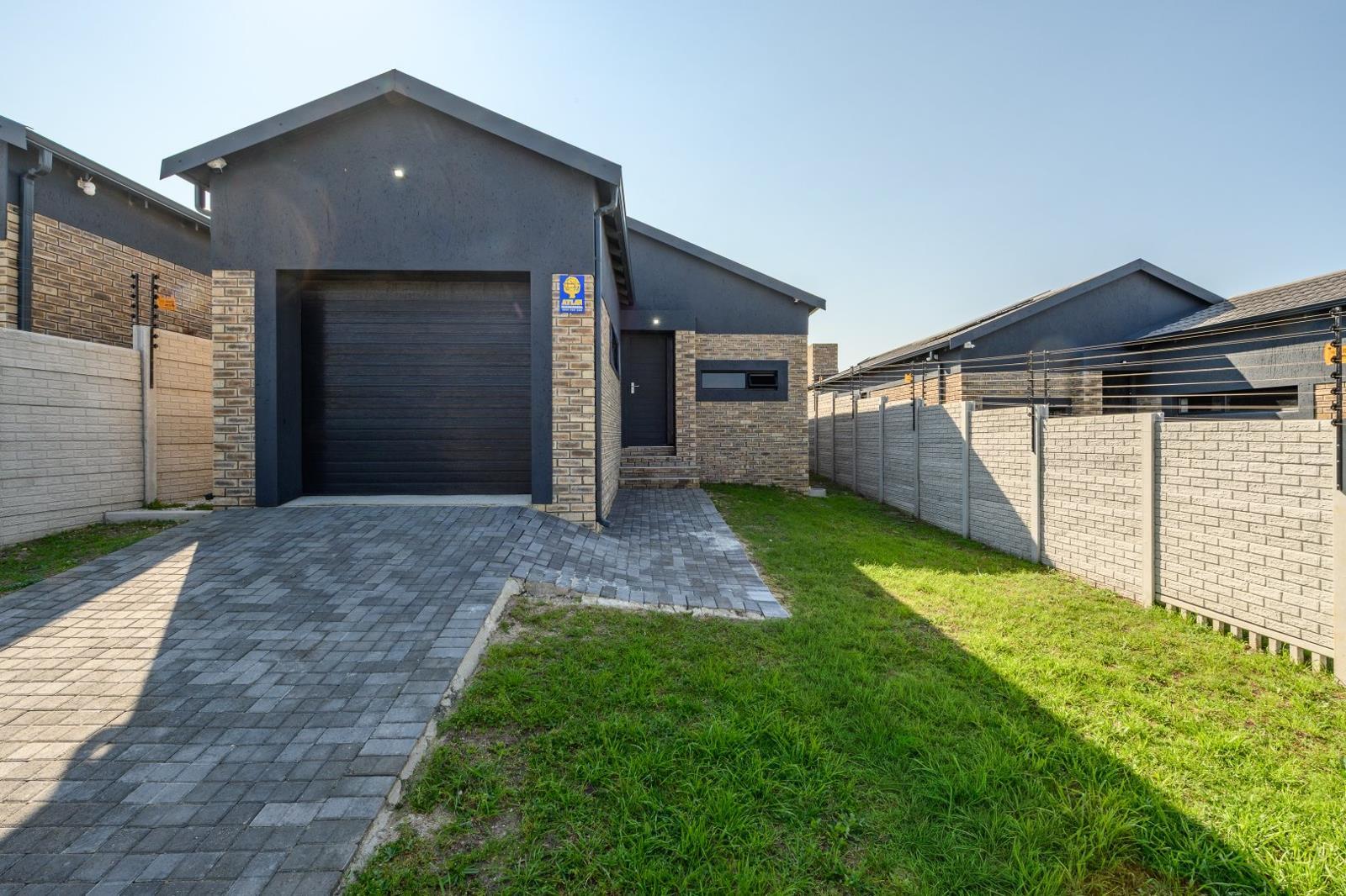 3 Bedroom House in Fairview