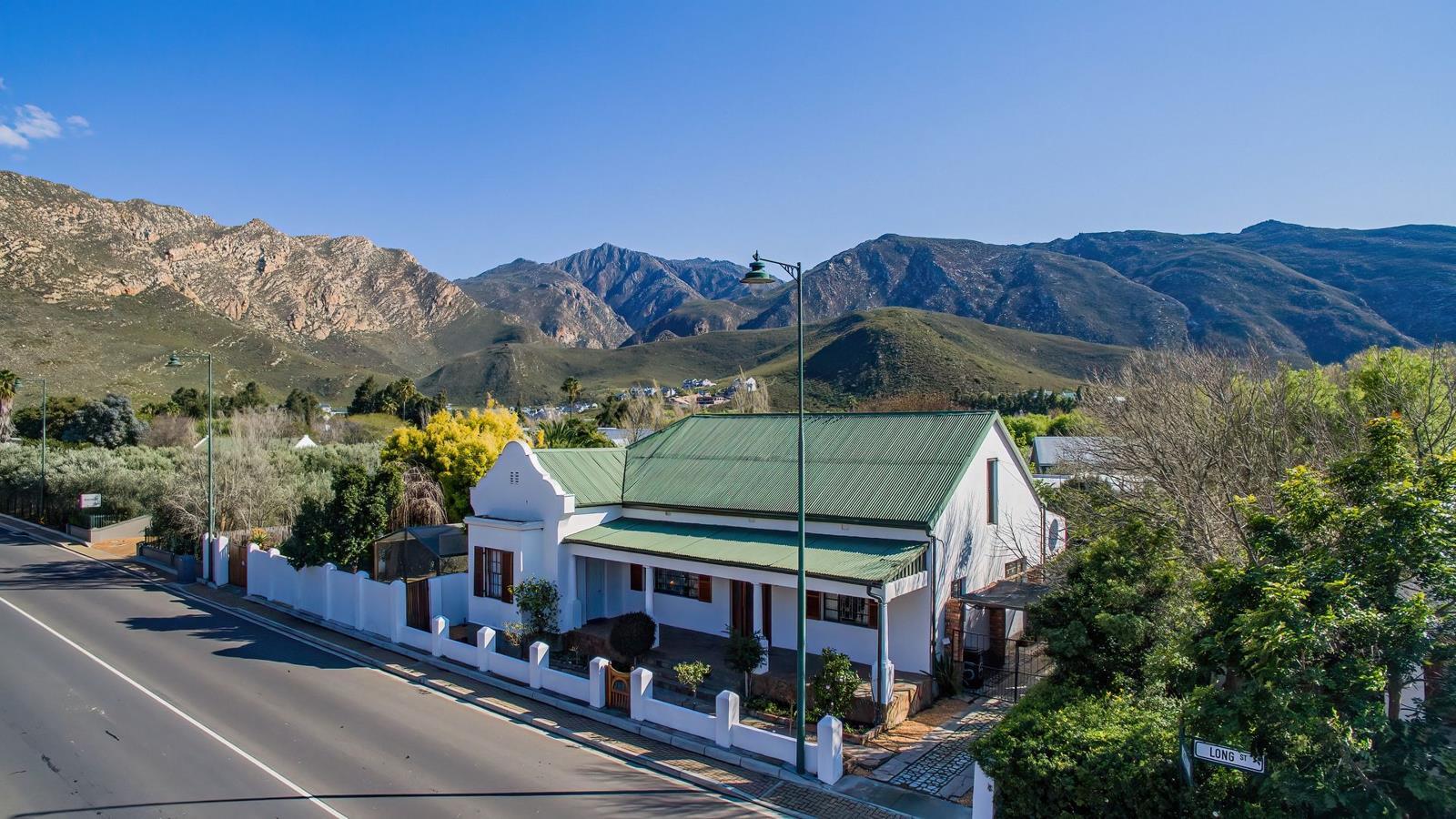 4 Bedroom House in Montagu