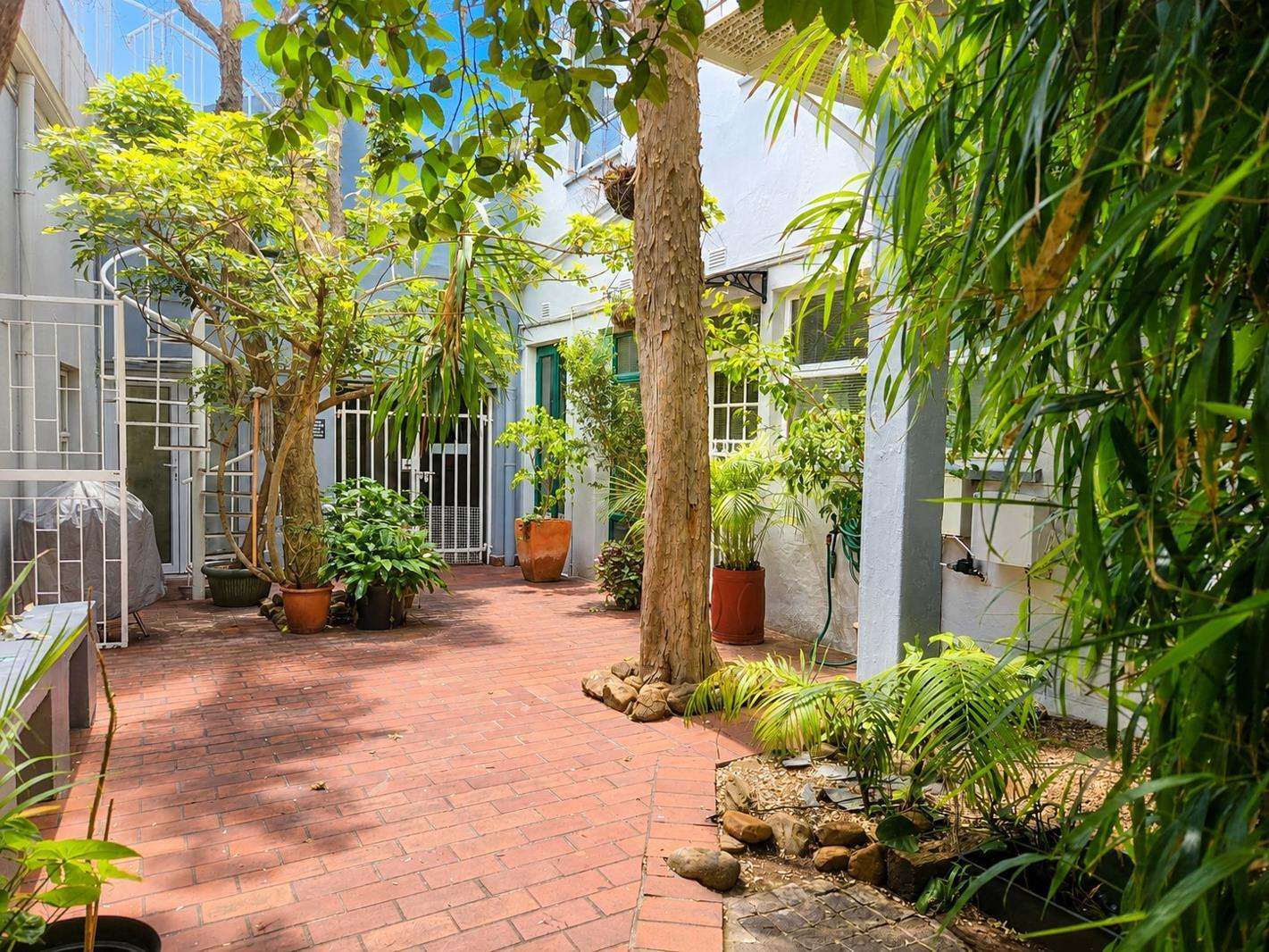 2 Bedroom Apartment in Gardens