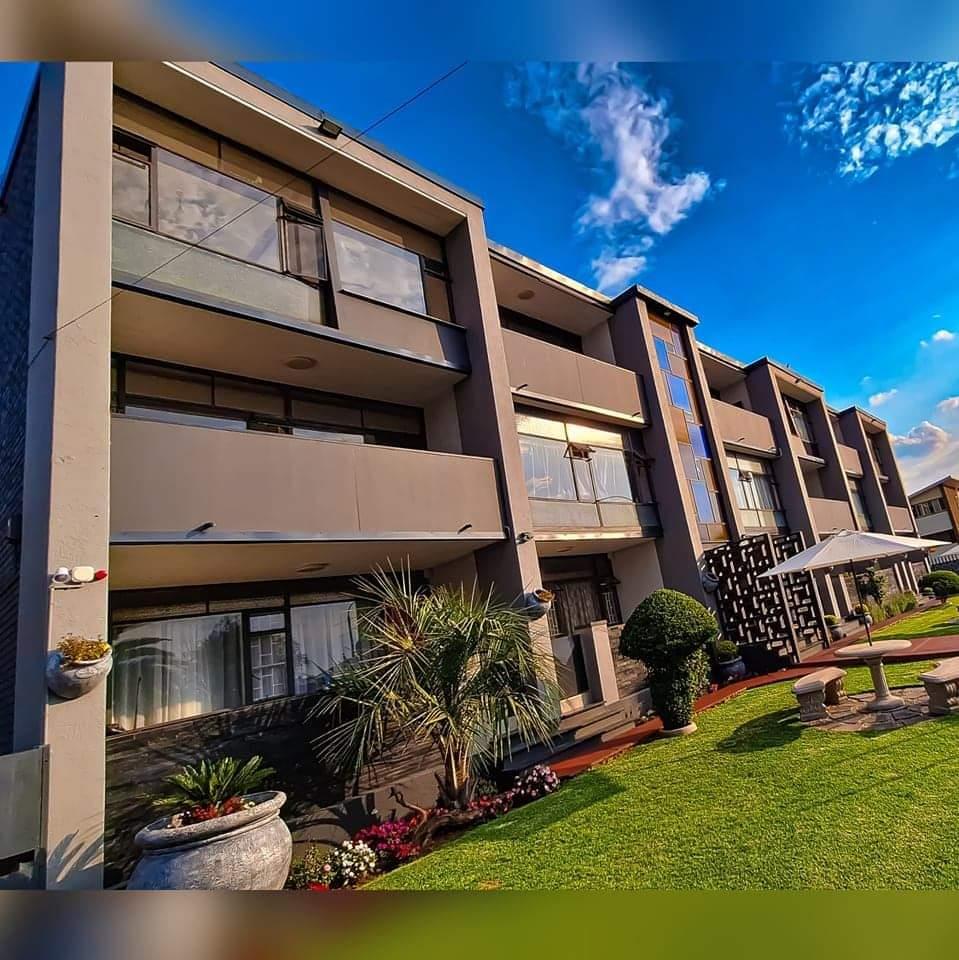 1 Bedroom Flat in Monument