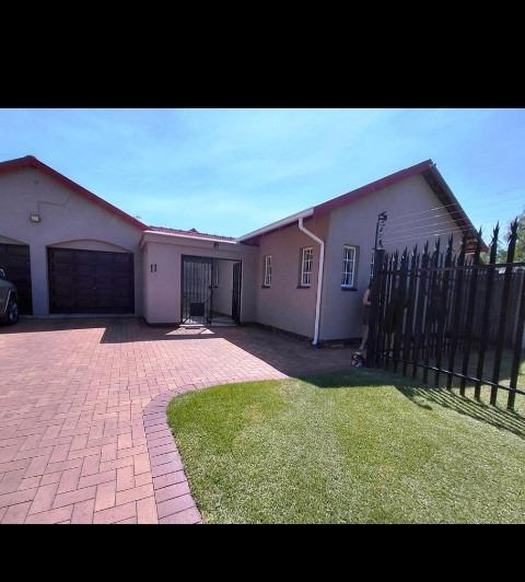 3 Bedroom House in Brackenhurst