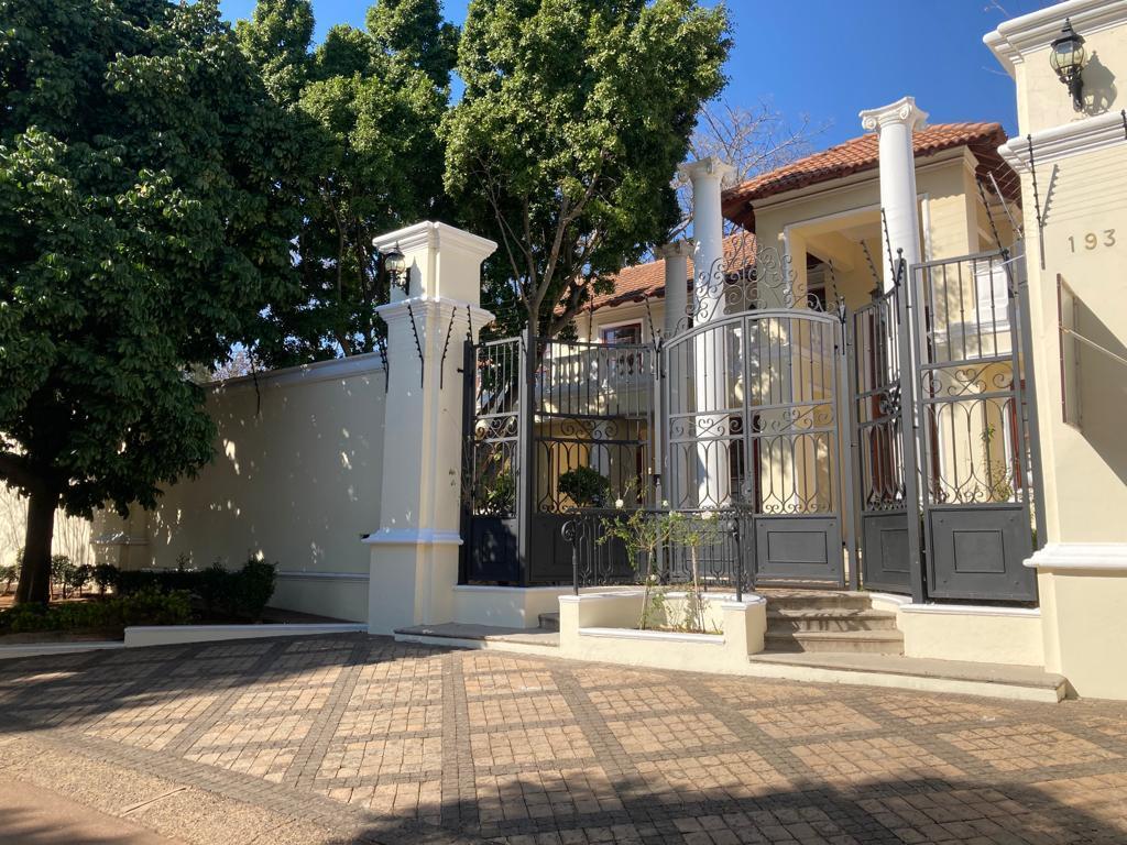 2 Bedroom Apartment in Waterkloof