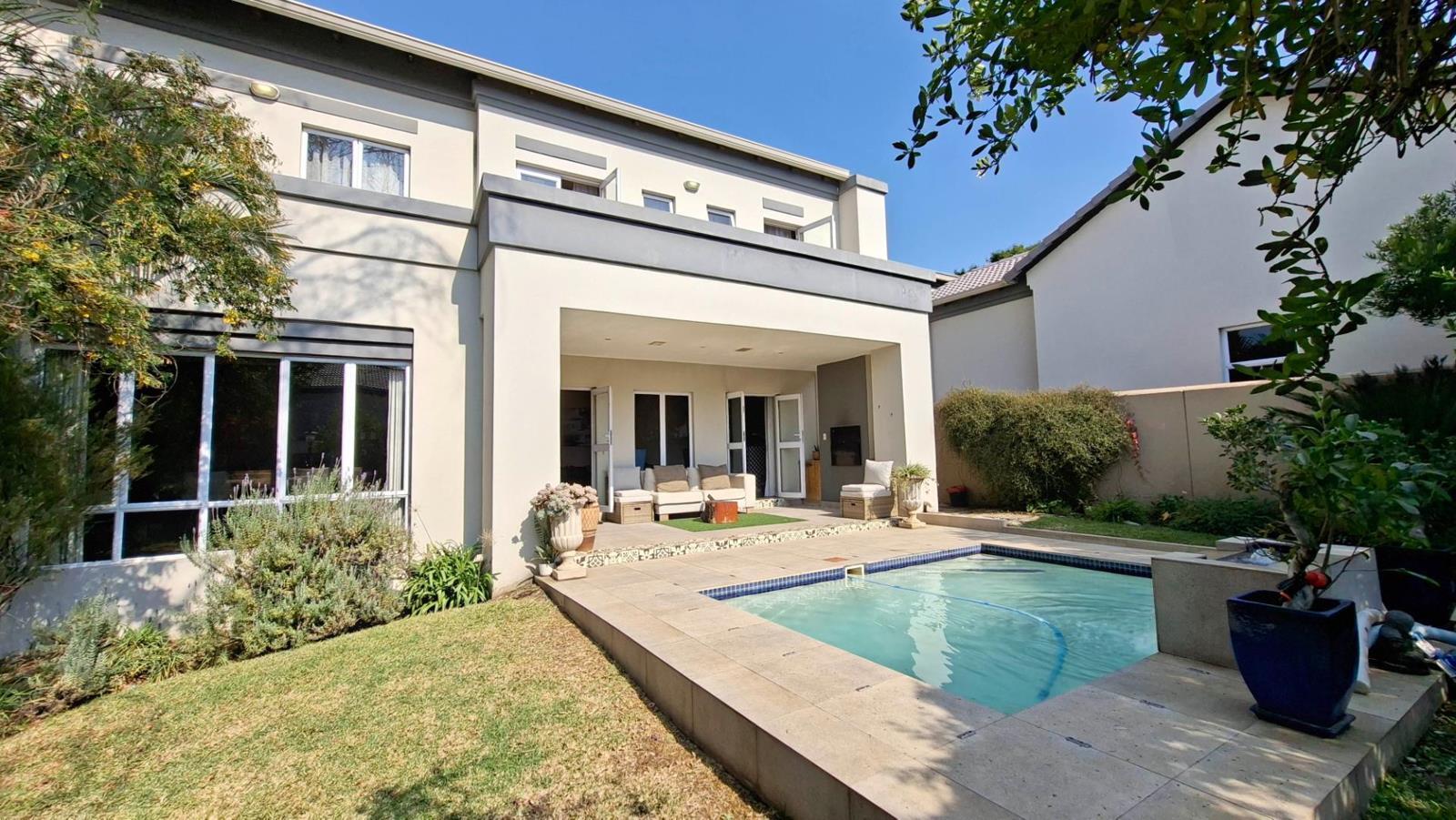 3 Bedroom Cluster in Edenburg