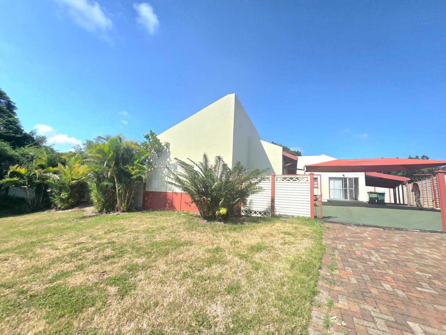 4 Bedroom House in Arboretum