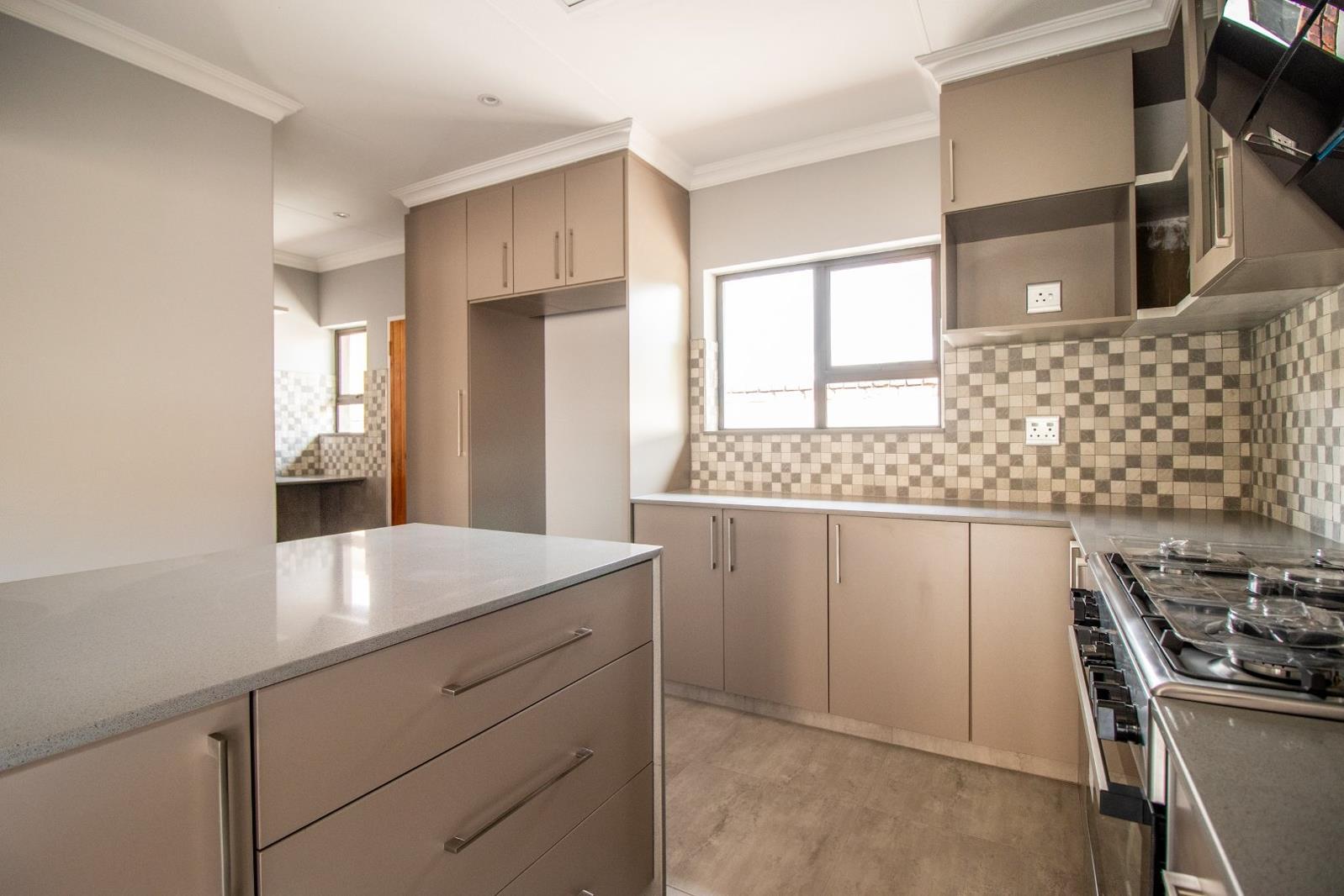 3 Bedroom House in Comet