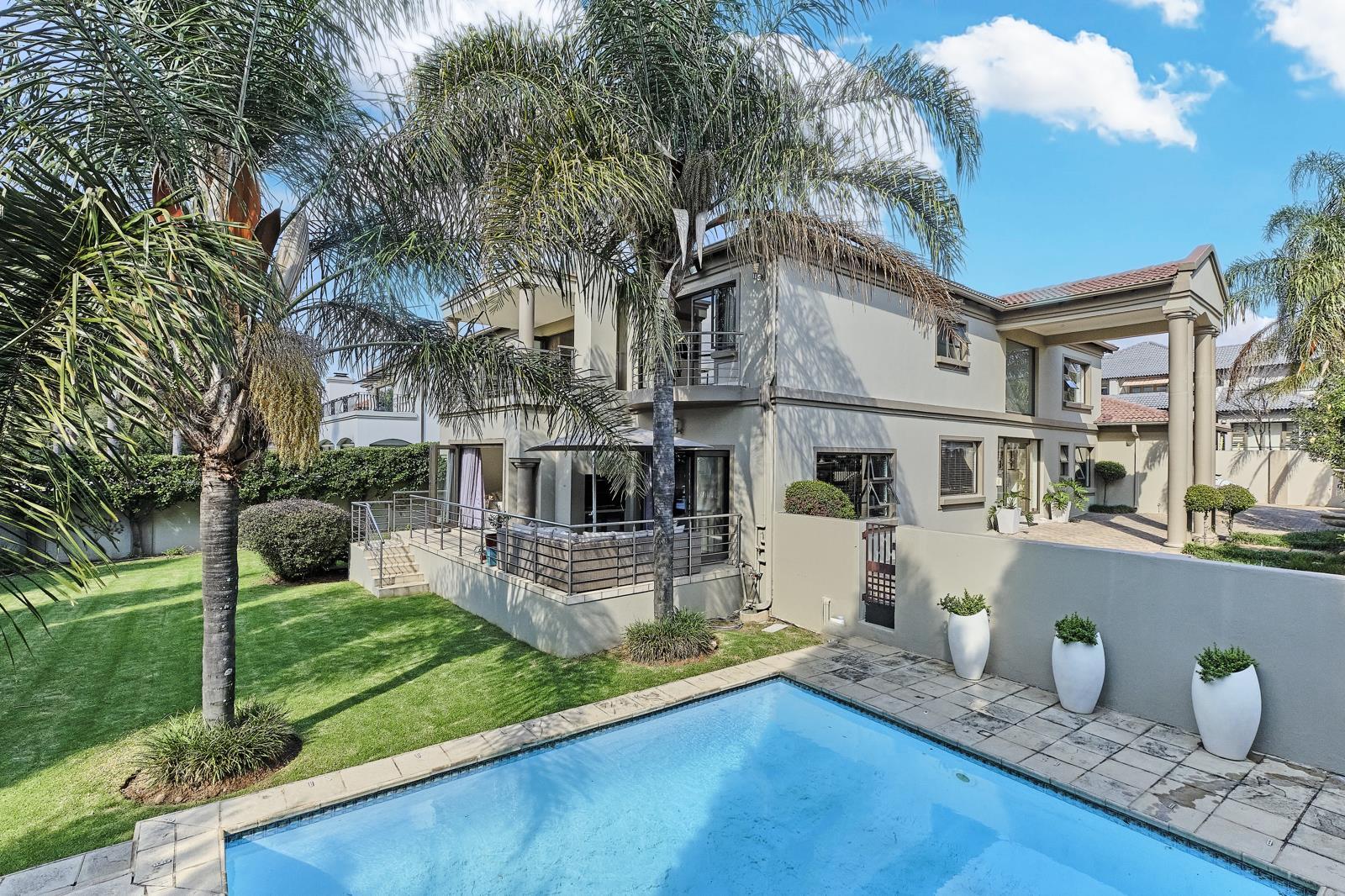 5 Bedroom House in Eagle Canyon Golf Estate