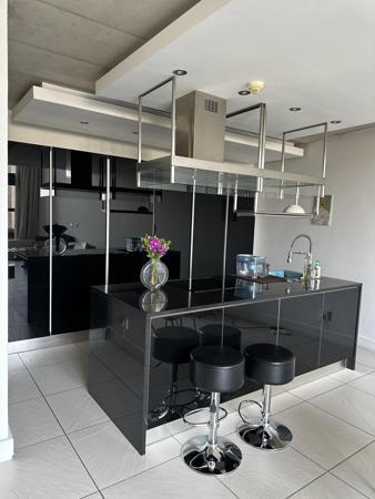 1 Bedroom House in Melrose Arch