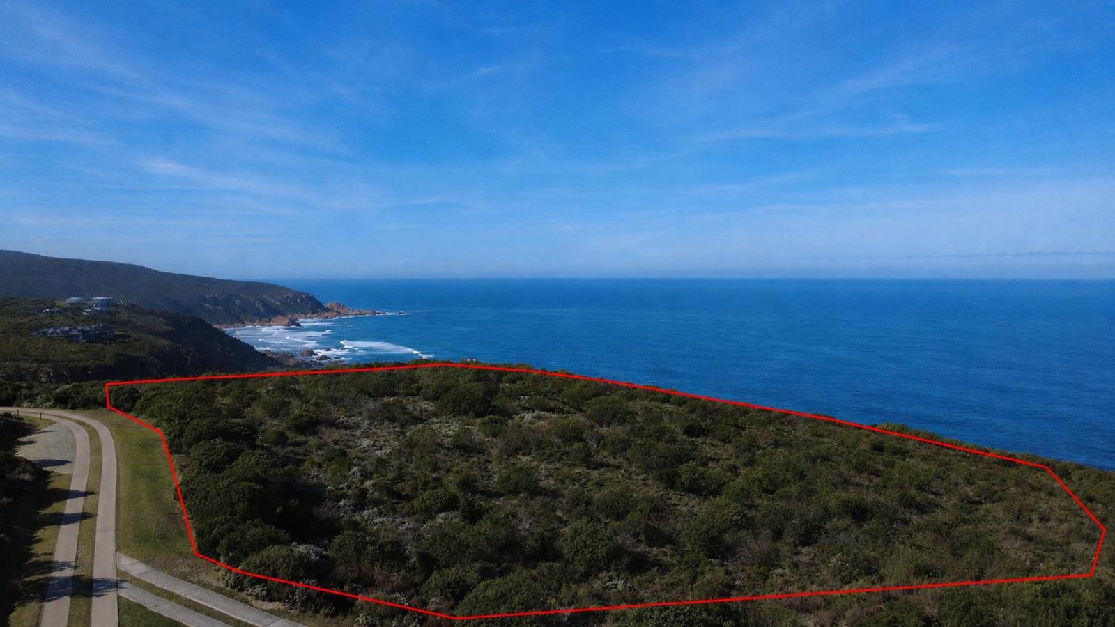 2.3 ha Land available in Pezula Private Estate