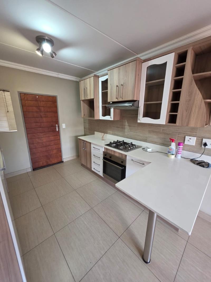 2 Bedroom Flat in Andeon AH