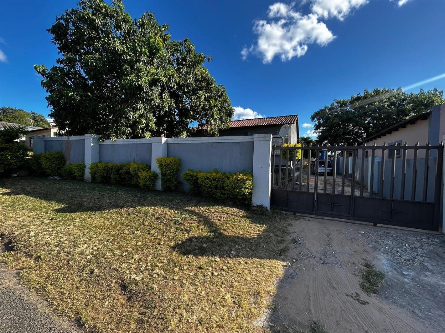 2 Bedroom House in Kanyamazane