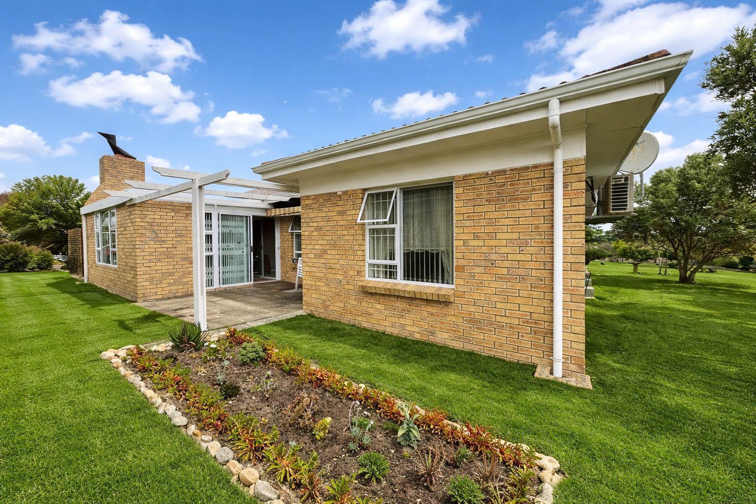 2 Bedroom House in Sonstraal Heights